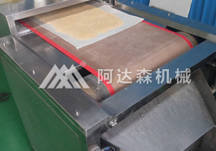 微波干燥機(jī)的特點(diǎn)優(yōu)勢(shì)：節(jié)能效率高、工藝先進(jìn)